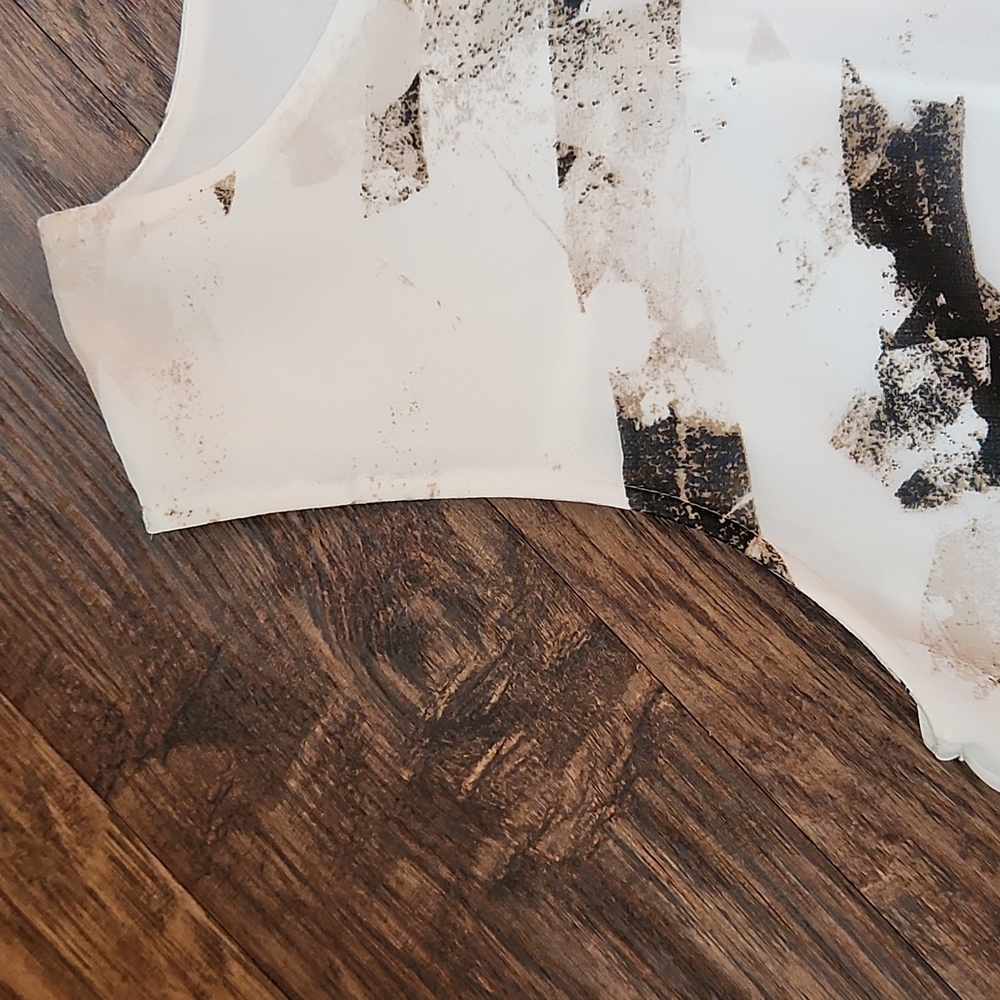 Top - Picture 7 of 16